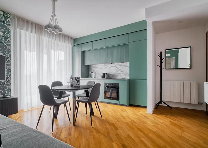 Forum - Charming Flat דירה אסאגו