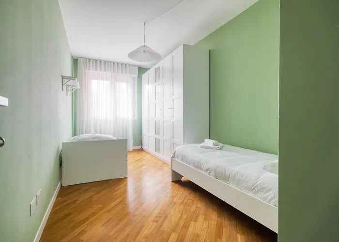 Forum - Charming Flat דירה אסאגו